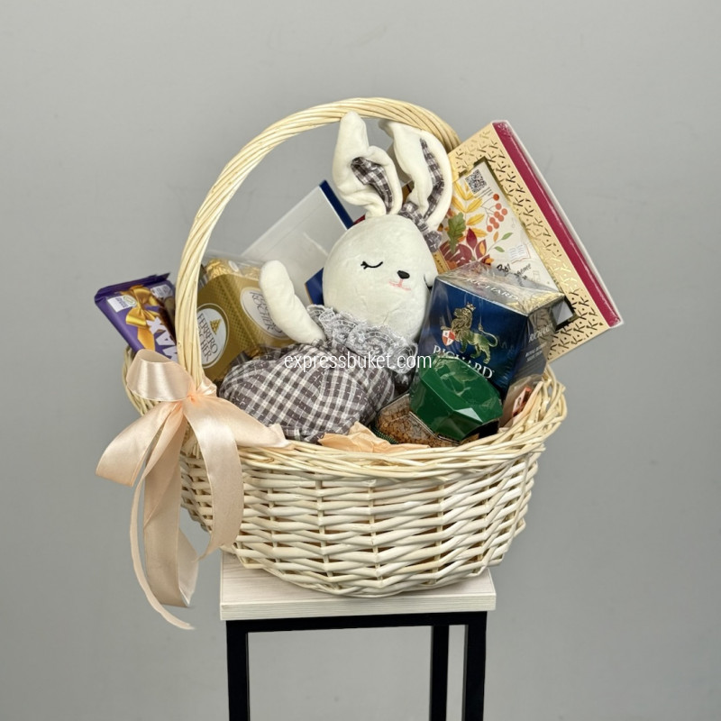 Подарочная корзина "Вкусный набор"